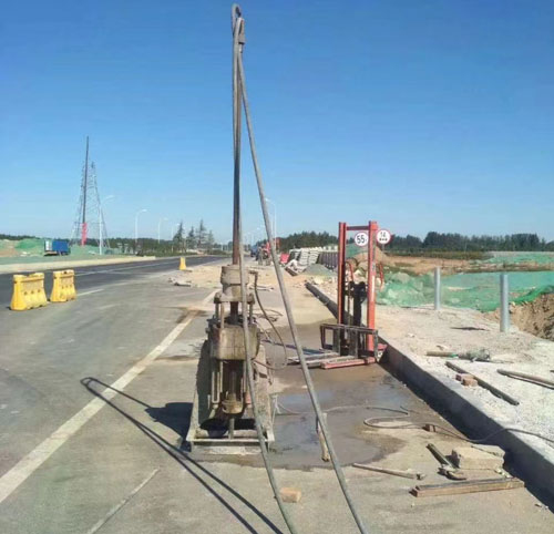 隆广镇公路高聚物注浆加固